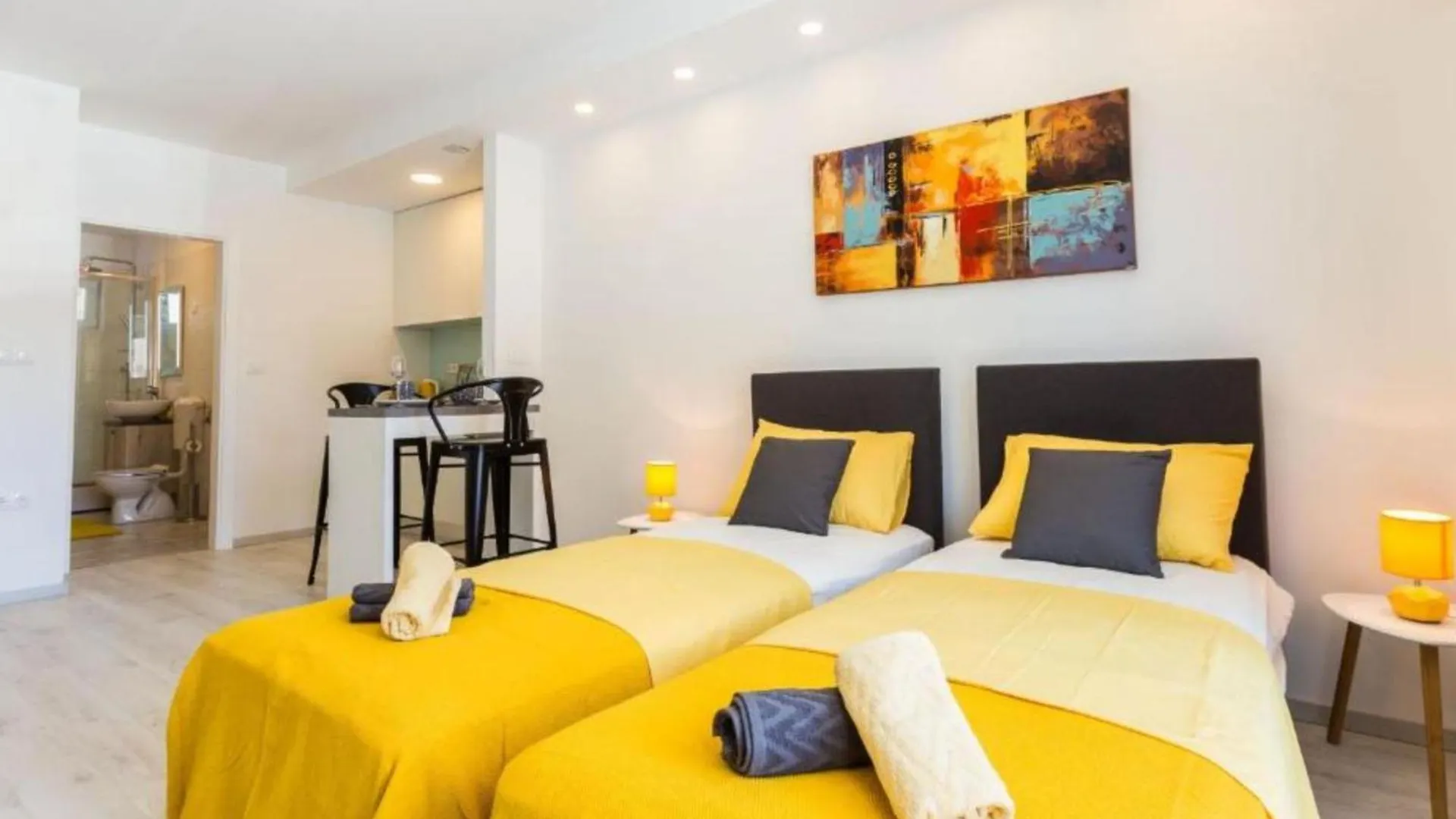 Spacious Two Sis Apartments In Zadar With Terrace