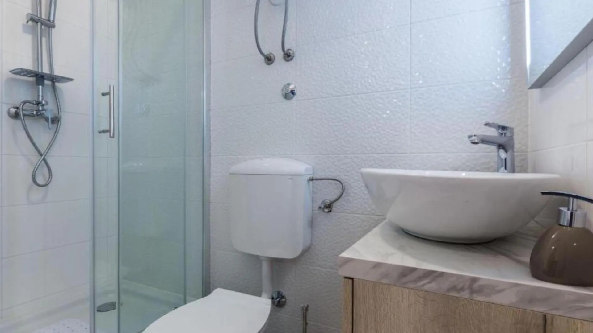 Spacious Two Sis Apartments In Zadar With Terrace