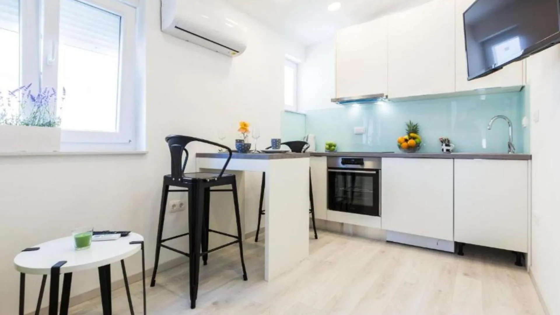 Spacious Two Sis Apartments In Zadar With Terrace